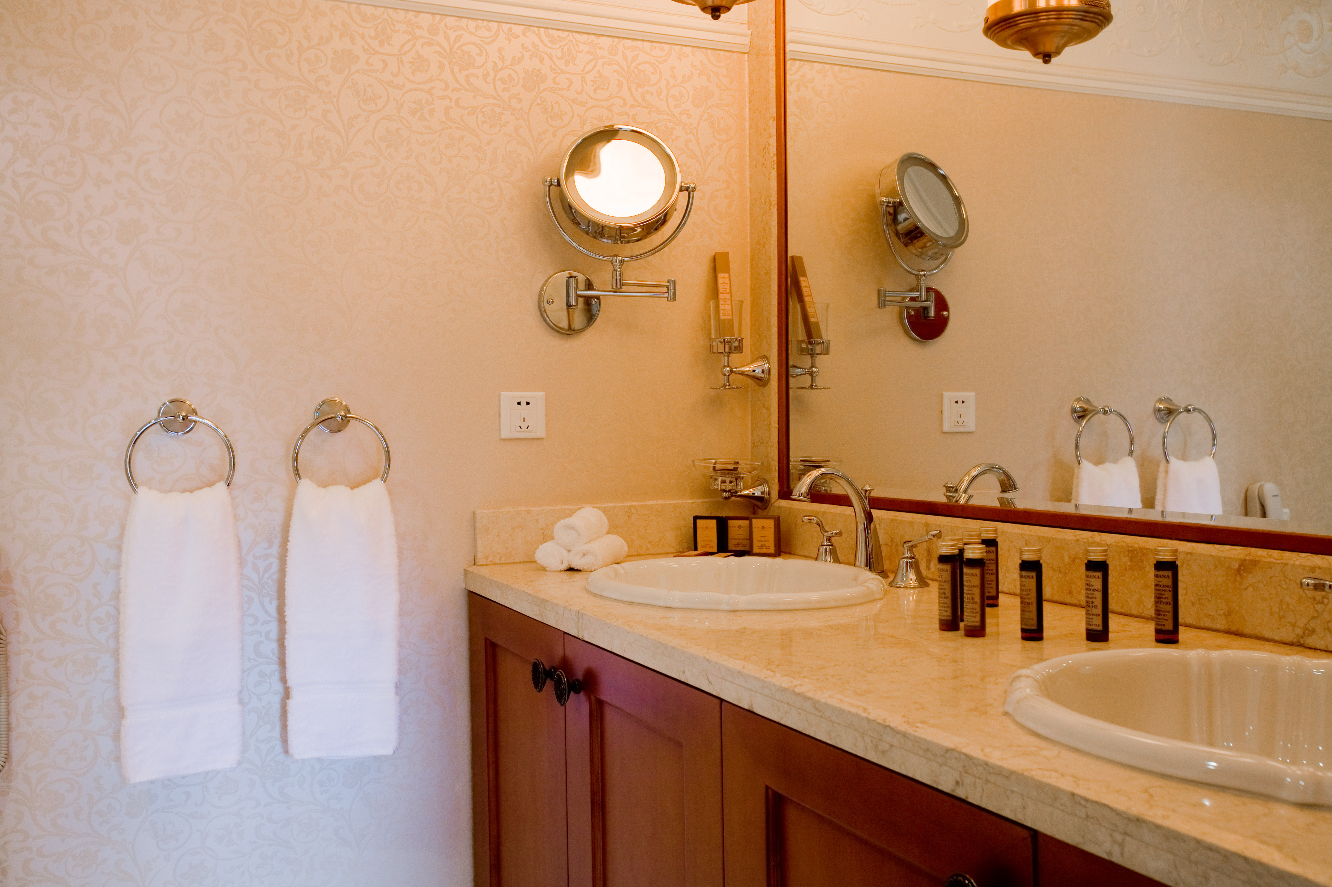 PRESIDENTIAL SUITE