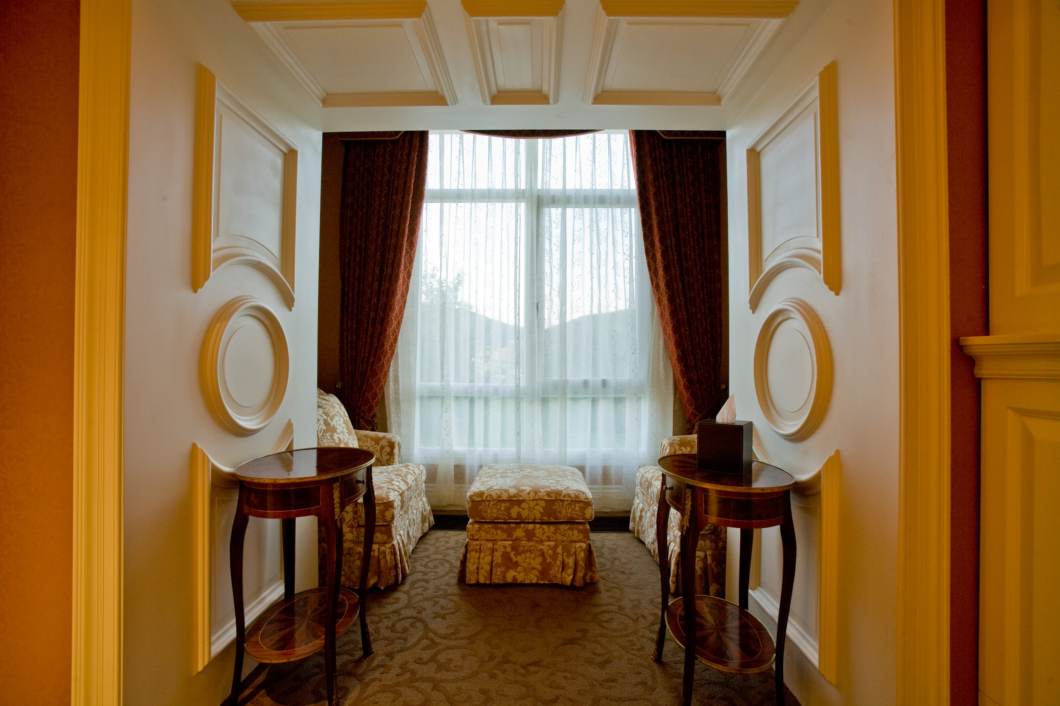 PRESIDENTIAL SUITE