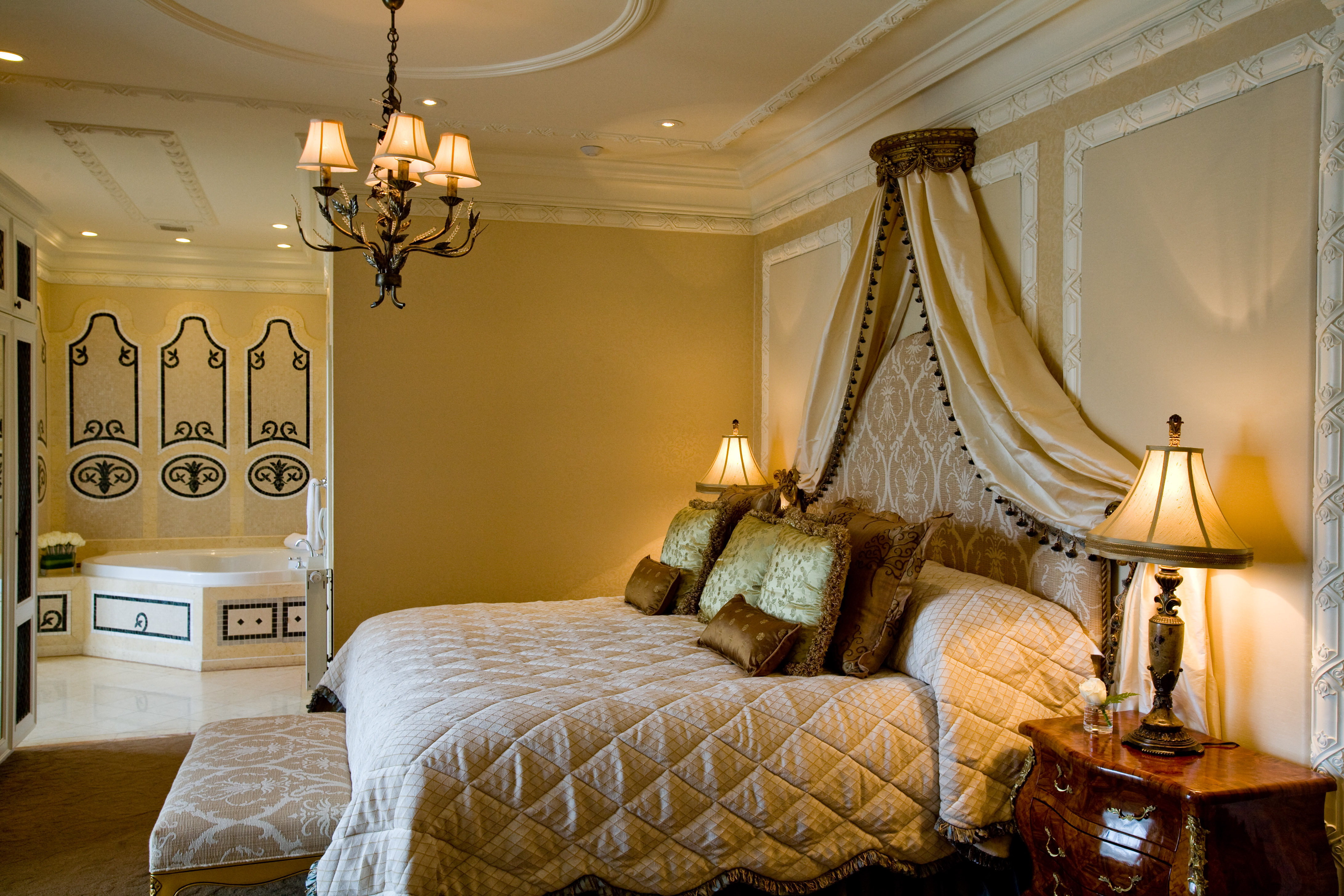 HONEYMOON SUITE