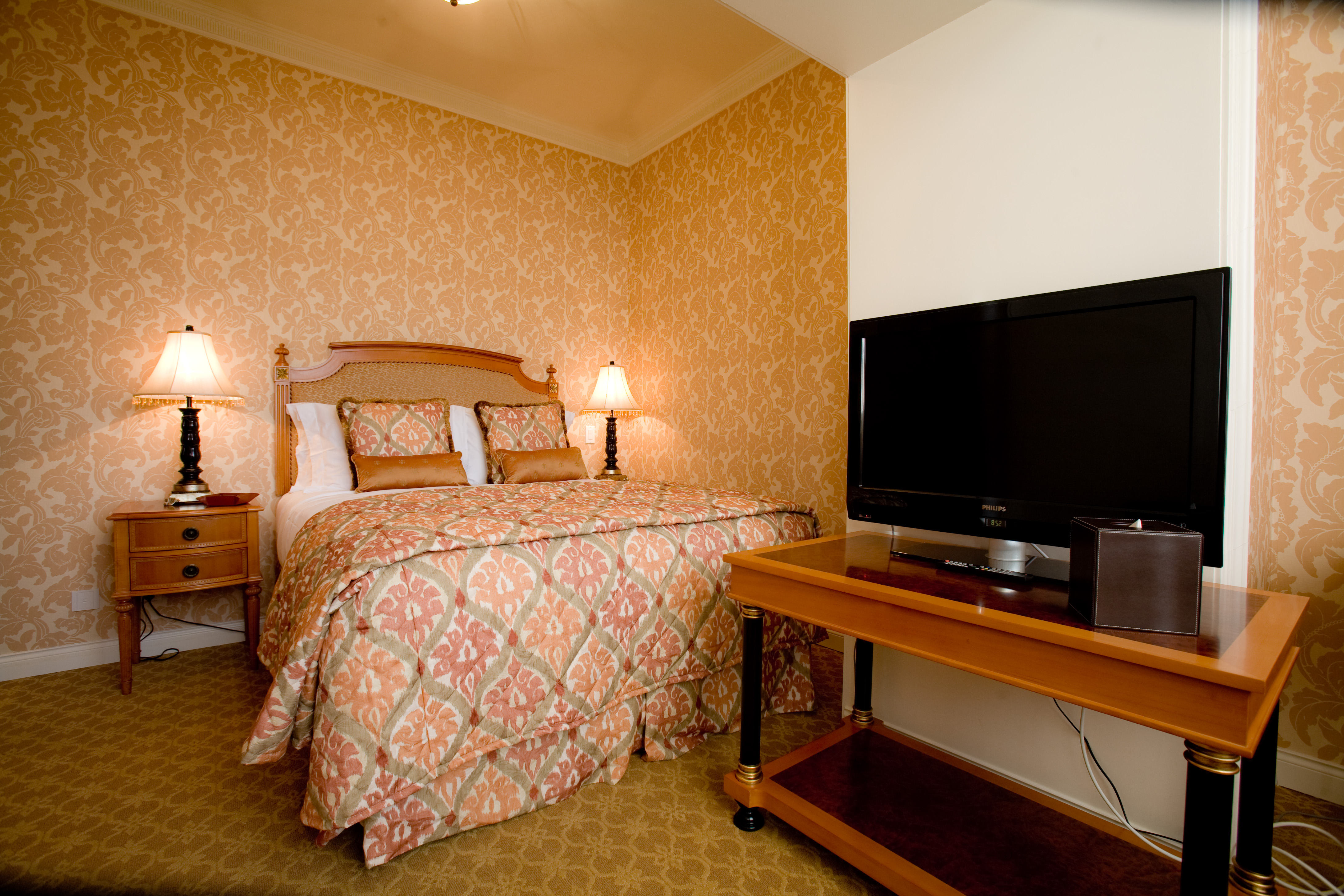 2 BED ROOM FAMILY SUITE
